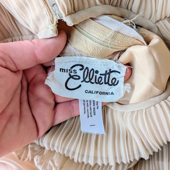 Vintage Miss Elliette Tan Beige Pleated Crinkle Maxi Dress Gown - Picture 9 of 13